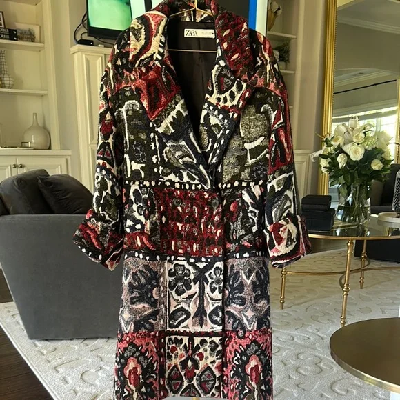 Zara Red and Black Patterned Coat - Picture 5 of 6